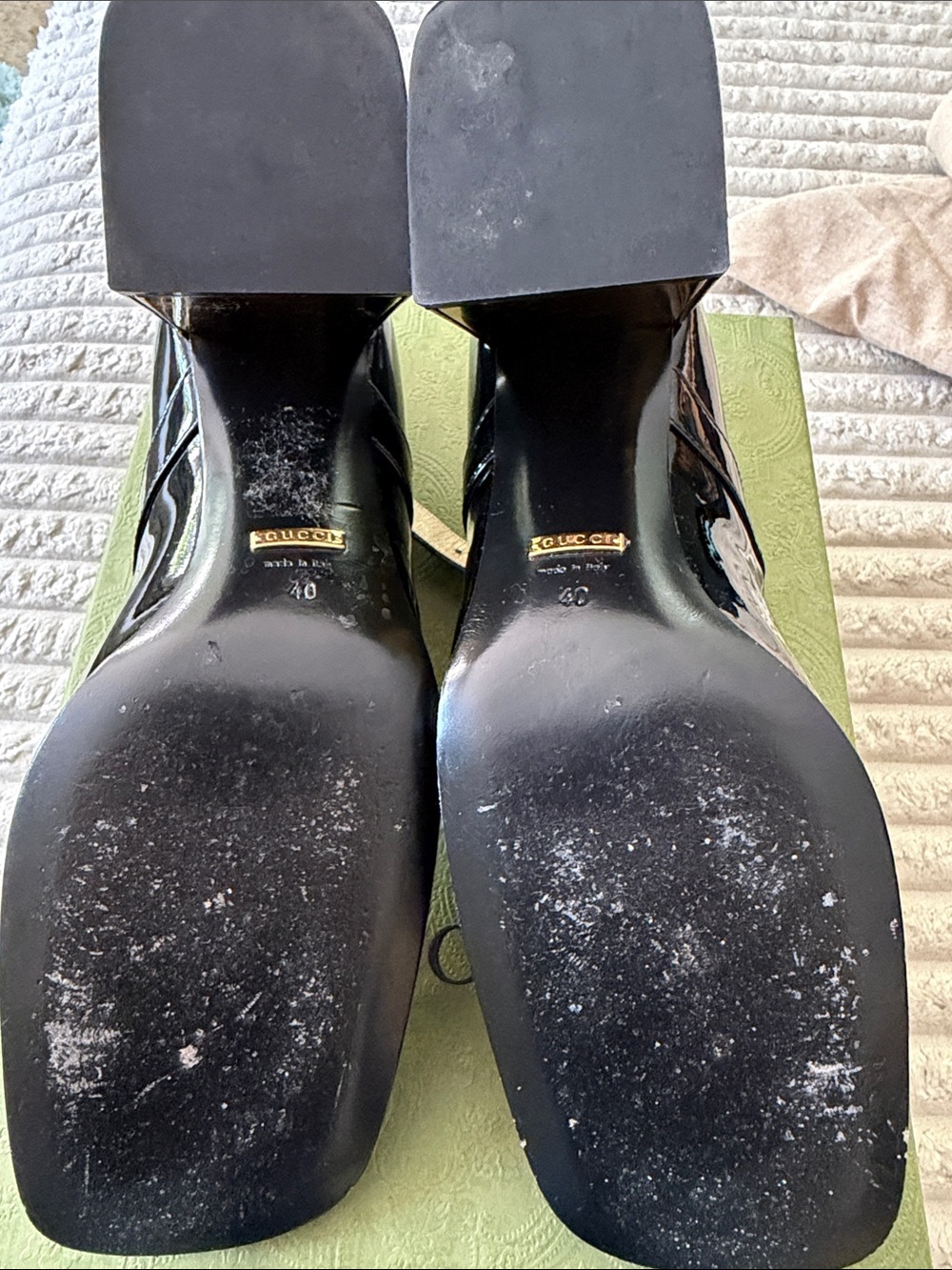 Gucci Black Patent Leather Mary Jane Heels with Gold Horsebit - Picture 3 of 6